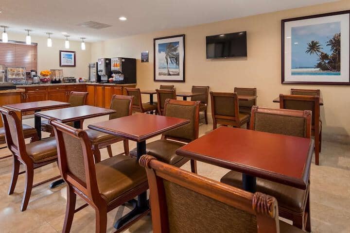 Breakfast area